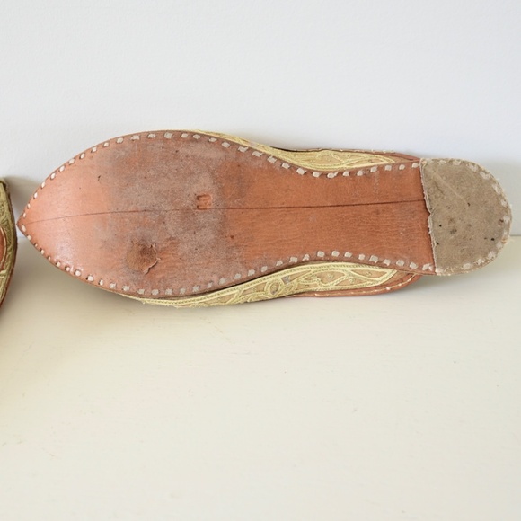 Ornate Gold Embroidered and Leather Shoes Slippers w/ Tassel Size 40 - Picture 12 of 13